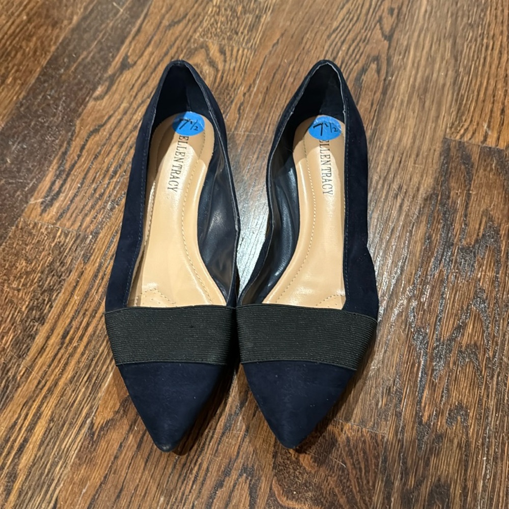 Ellen Tracy Navy Suede Flats with Black Elastic size 7.5